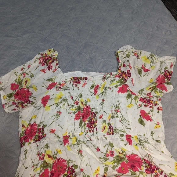 Size 26 Floral Women's Dress in White with Pink and Yellow Accents - Picture 10 of 11